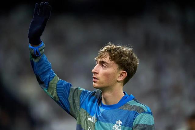 TA：赫伊森缺席对阵贝蒂斯，有望西超杯半决赛时复出